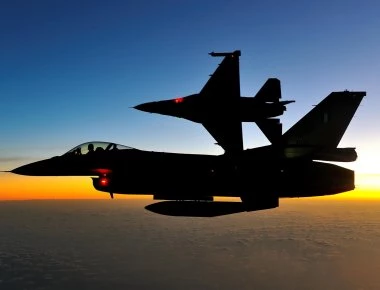 Βίντεο: Νυκτερινή κρούση με F-16 block 52+ της ΠΑ μέσα από το πιλοτήριο